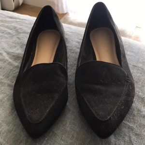 Black pointed toe flats